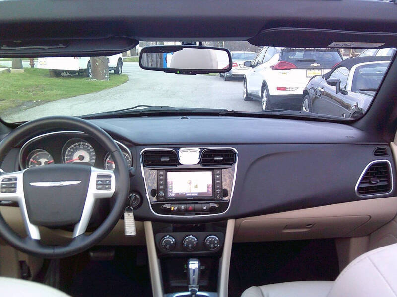 2012 Chrysler 200 Limited