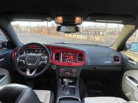 2016 Dodge Charger SXT