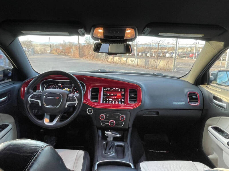 2016 Dodge Charger SXT