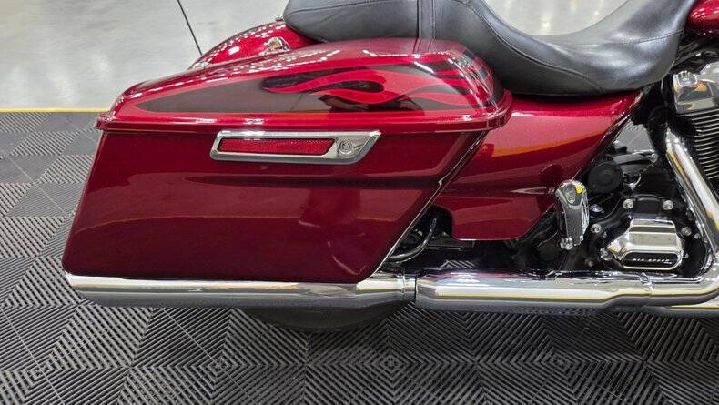 2017 Harley-Davidson FLH