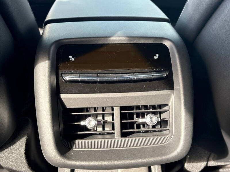 2026 Cadillac LYRIQ-V