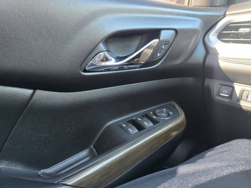 2017 GMC Acadia SLE-2