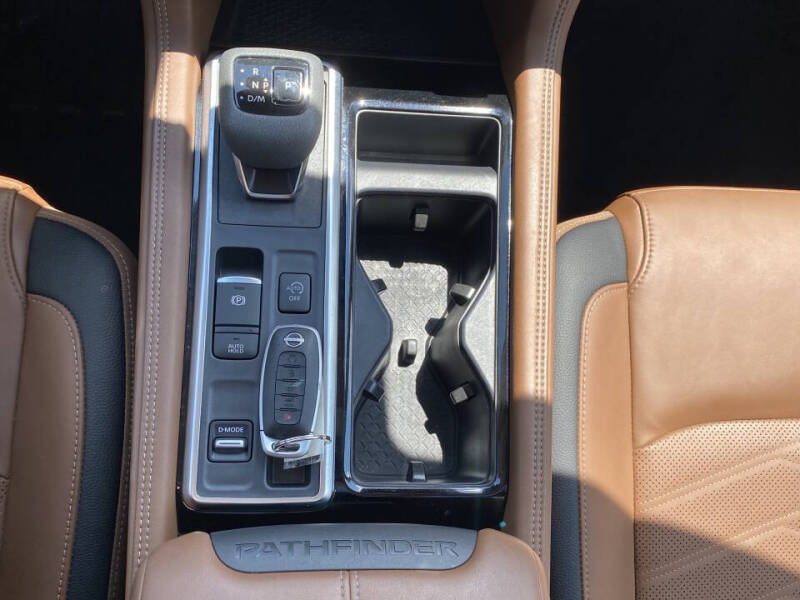 2024 Nissan Pathfinder Platinum