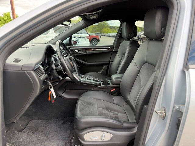 2017 Porsche Macan