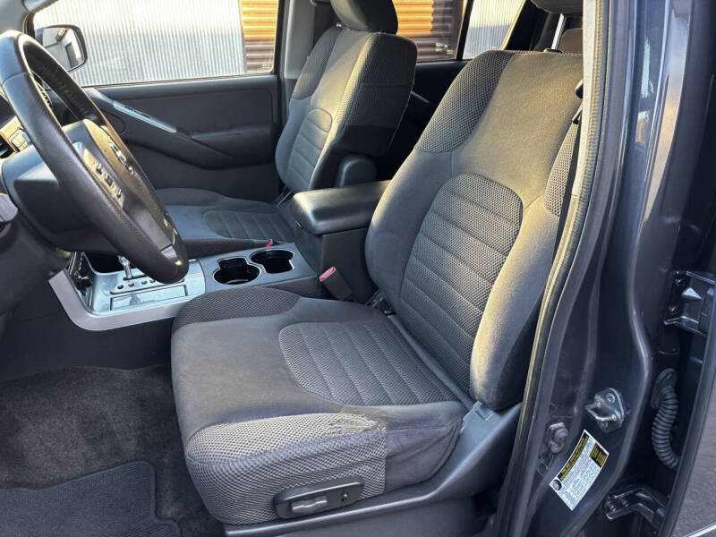 2011 Nissan Pathfinder SV