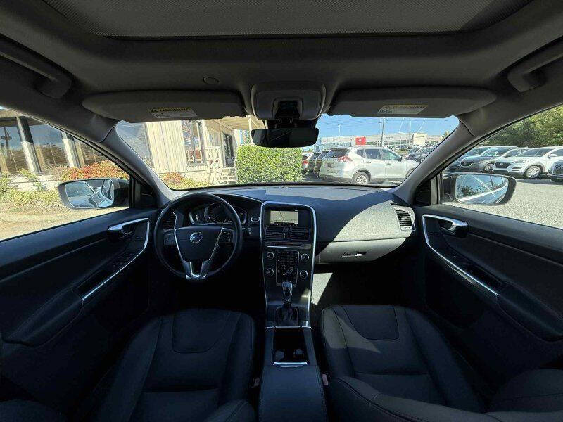 2016 Volvo XC60 T5 Drive-E Premier