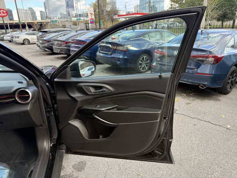 2025 Chevrolet Trax RS