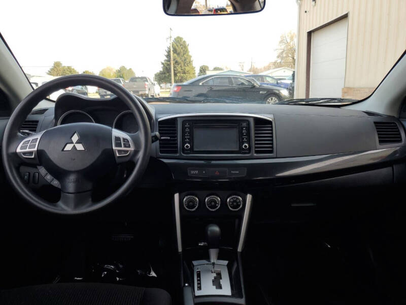 2017 Mitsubishi Lancer SE