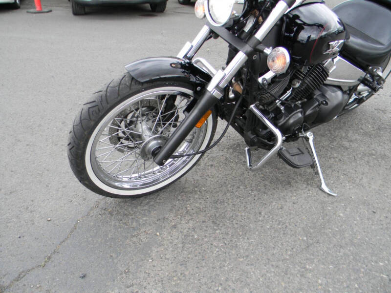 2005 Yamaha V-Star 650 Custom