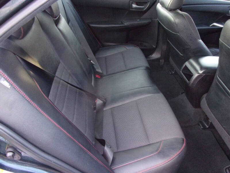 Image 9 of 2016 Toyota Camry SE