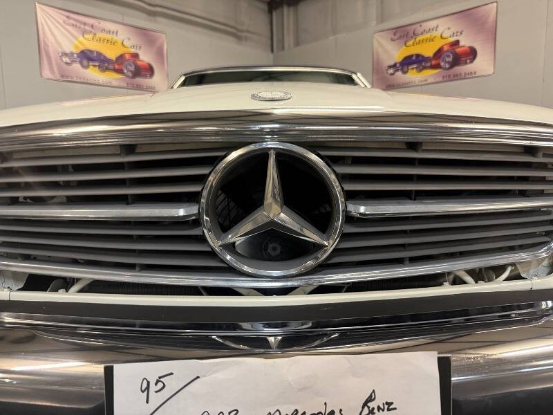 1983 Mercedes-Benz 380-Class