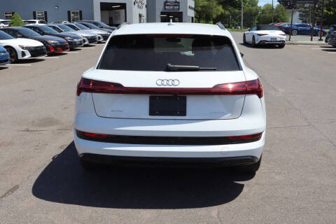 2021 Audi e-tron quattro Premium