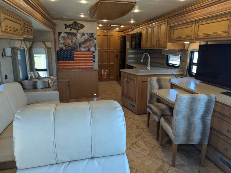2016 Newmar Ventana LE 3725