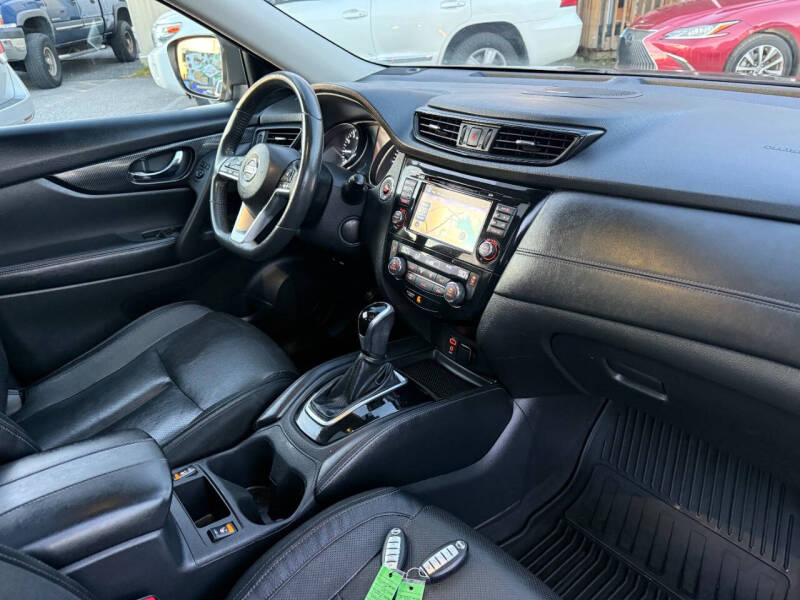 2017 Nissan Rogue Hybrid