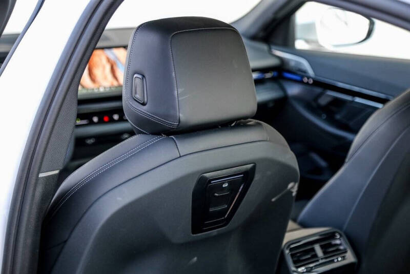 2025 BMW 5 Series 530i xDrive