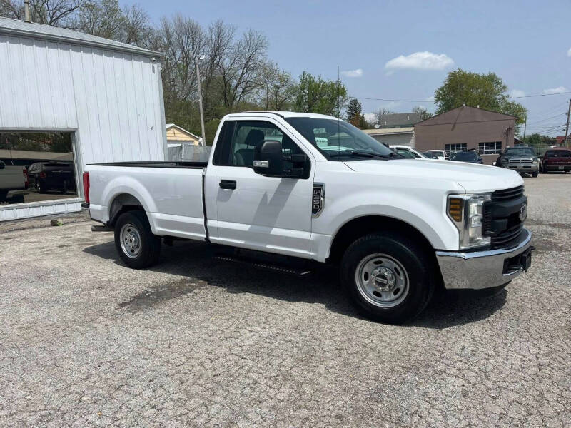 Image 3 of 2019 Ford F-350 Super Duty XL