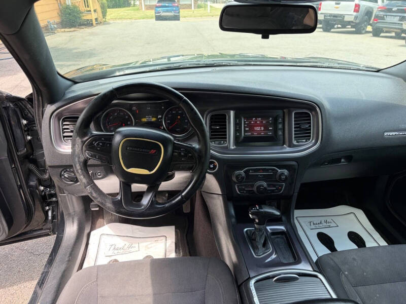 2016 Dodge Charger SE