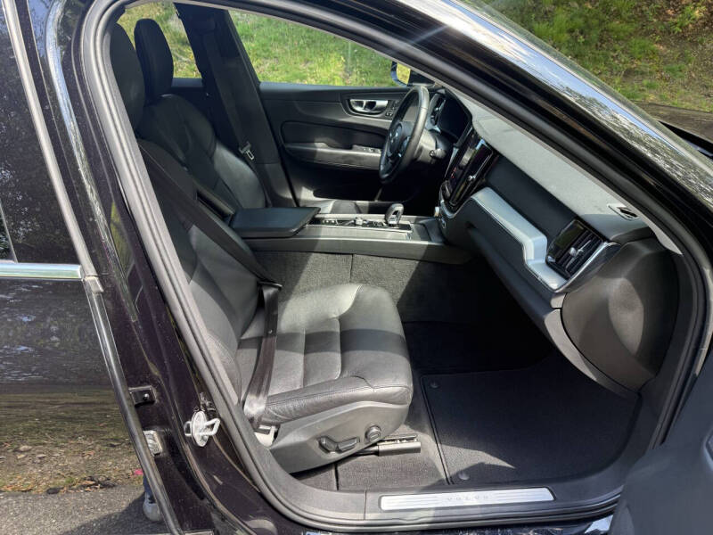 2023 Volvo XC60 B5 Core