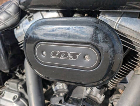 2016 Harley-Davidson FLD Switchback