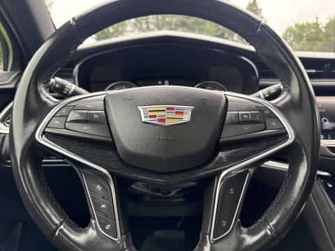 2020 Cadillac XT5 Premium Luxury