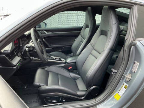 2025 Porsche 911 Carrera