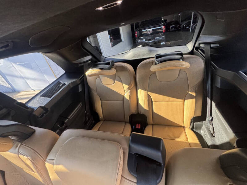 2017 Volvo XC90 T8 eAWD Inscription