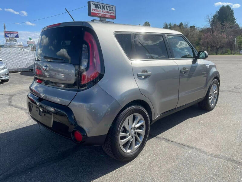 2016 Kia Soul +