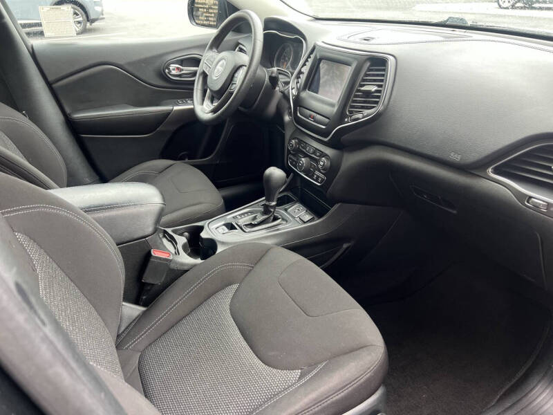 2019 Jeep Cherokee Latitude