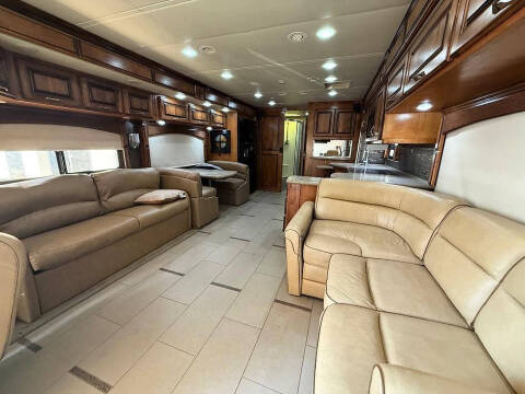 2012 Monaco Knight