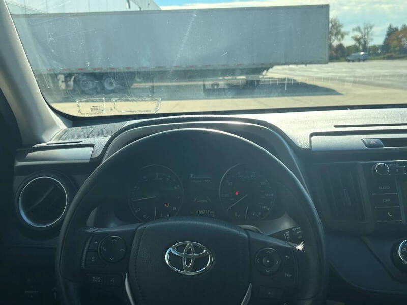2017 Toyota RAV4 LE