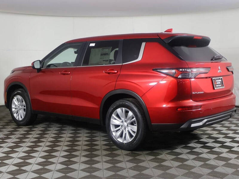 2025 Mitsubishi Outlander ES