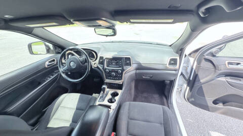 2017 Jeep Grand Cherokee Laredo