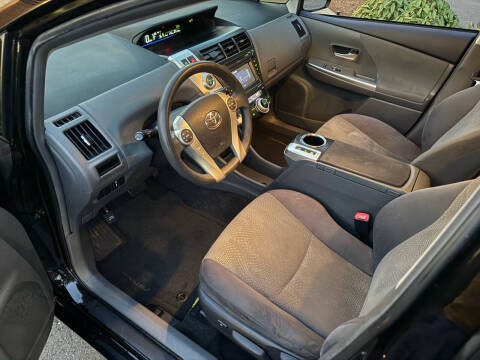 2012 Toyota Prius v Two