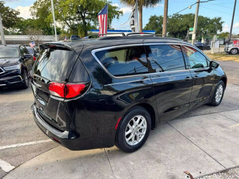 2020 Chrysler Voyager LXi