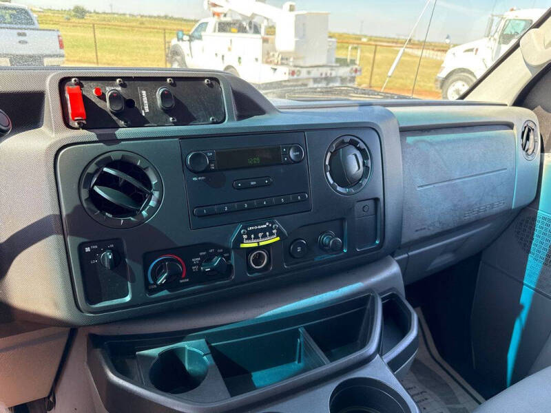 2011 Ford E-Series E-350 SD