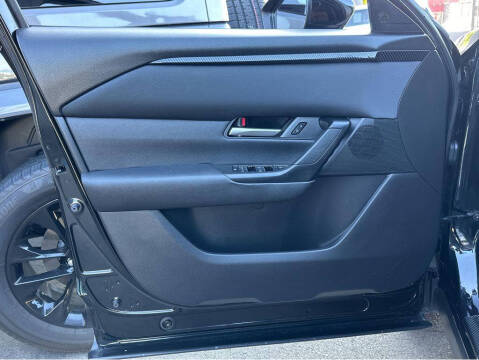 2024 Mazda CX-50 2.5 S Preferred