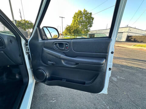 2002 GMC Sonoma SL