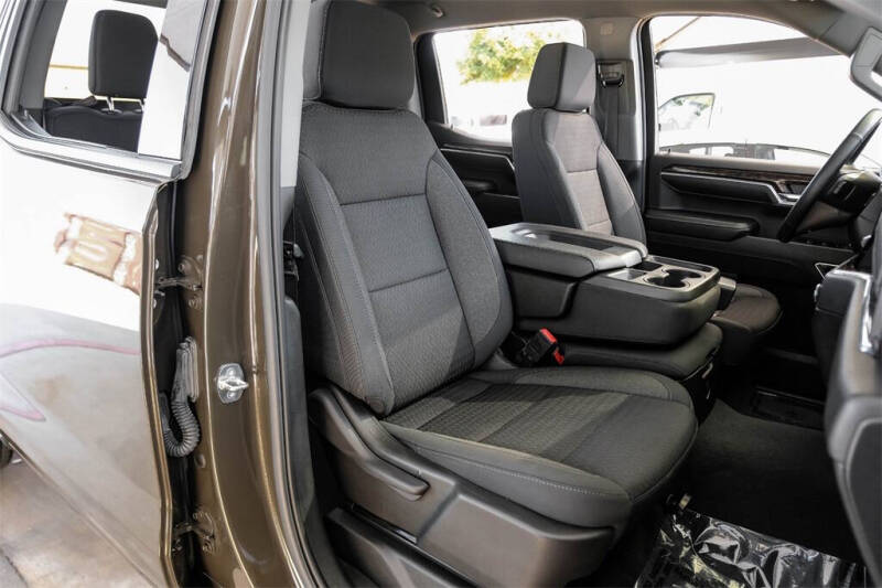 2023 GMC Sierra 1500 Elevation Standard