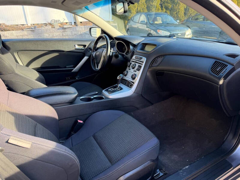 2010 Hyundai Genesis Coupe 2.0T