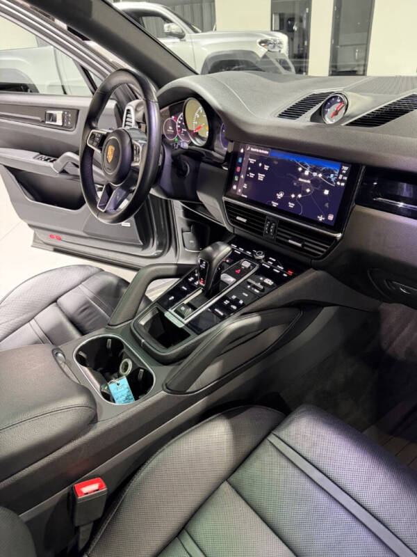 2023 Porsche Cayenne