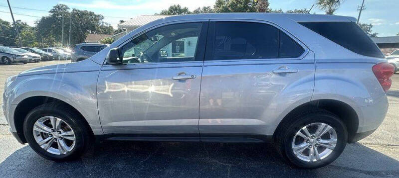 2015 Chevrolet Equinox LS photo 2