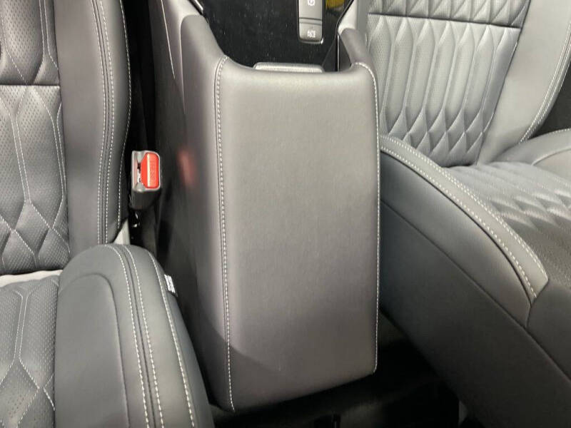 2026 Mitsubishi Outlander PHEV SEL