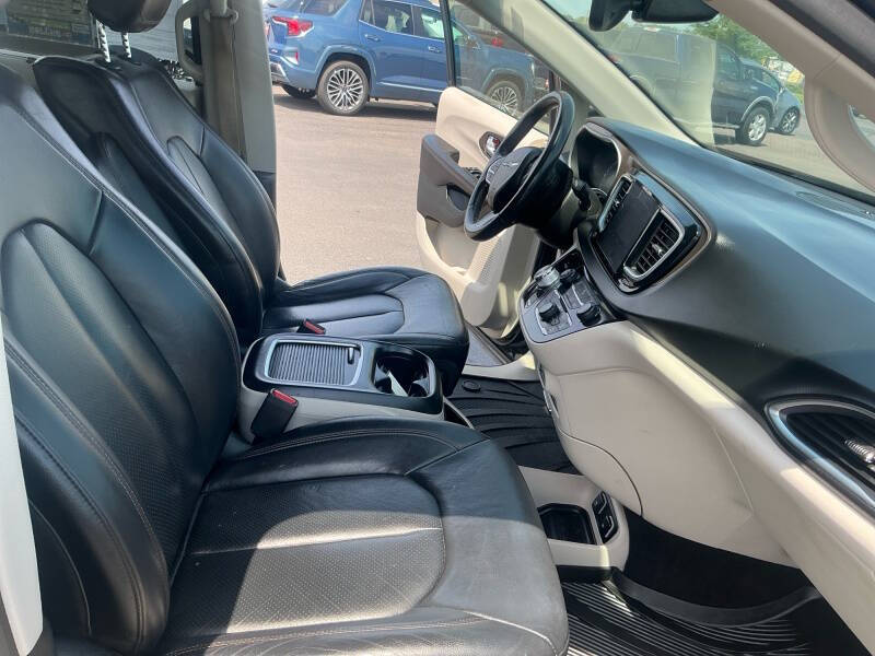 2019 Chrysler Pacifica Touring L Plus