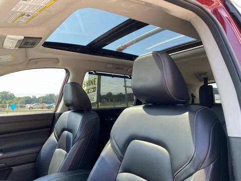 2022 Nissan Pathfinder SL