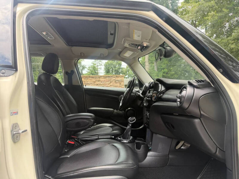 2015 MINI Hardtop 4 Door Cooper
