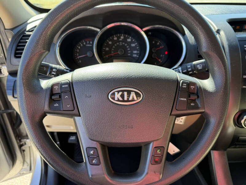 2013 Kia Sorento LX