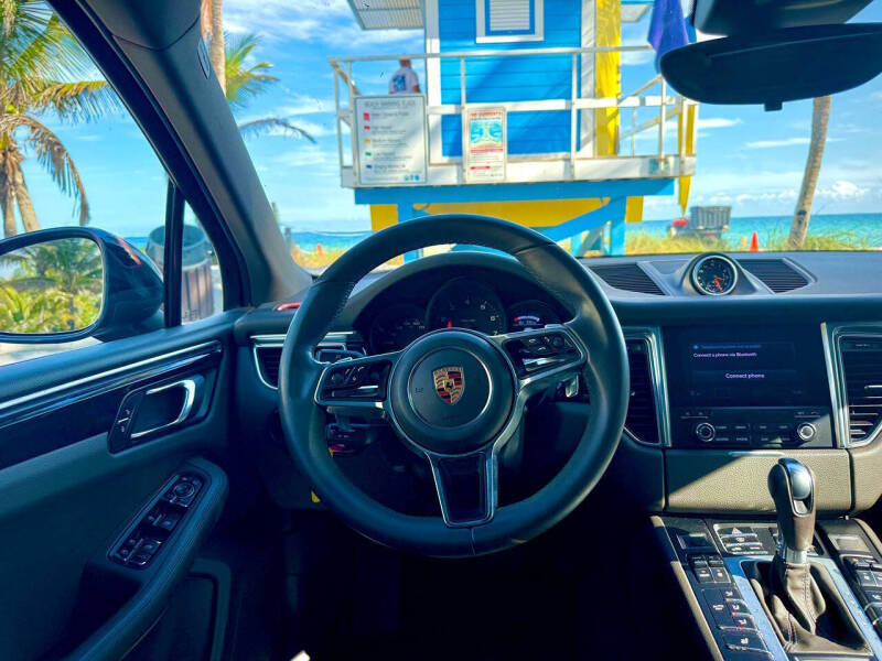2017 Porsche Macan