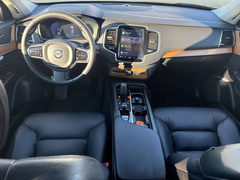 2024 Volvo XC90 B5 Plus Bright Theme