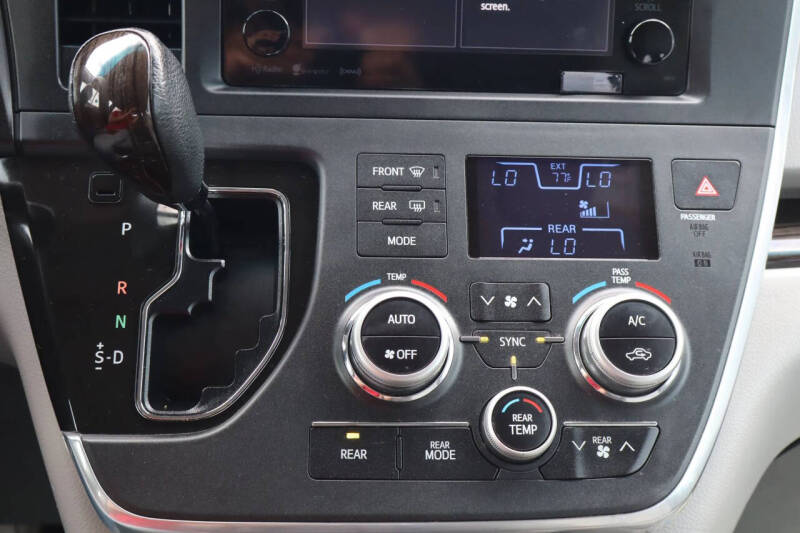2017 Toyota Sienna