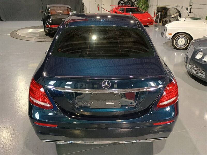 2017 Mercedes-Benz E-Class 10